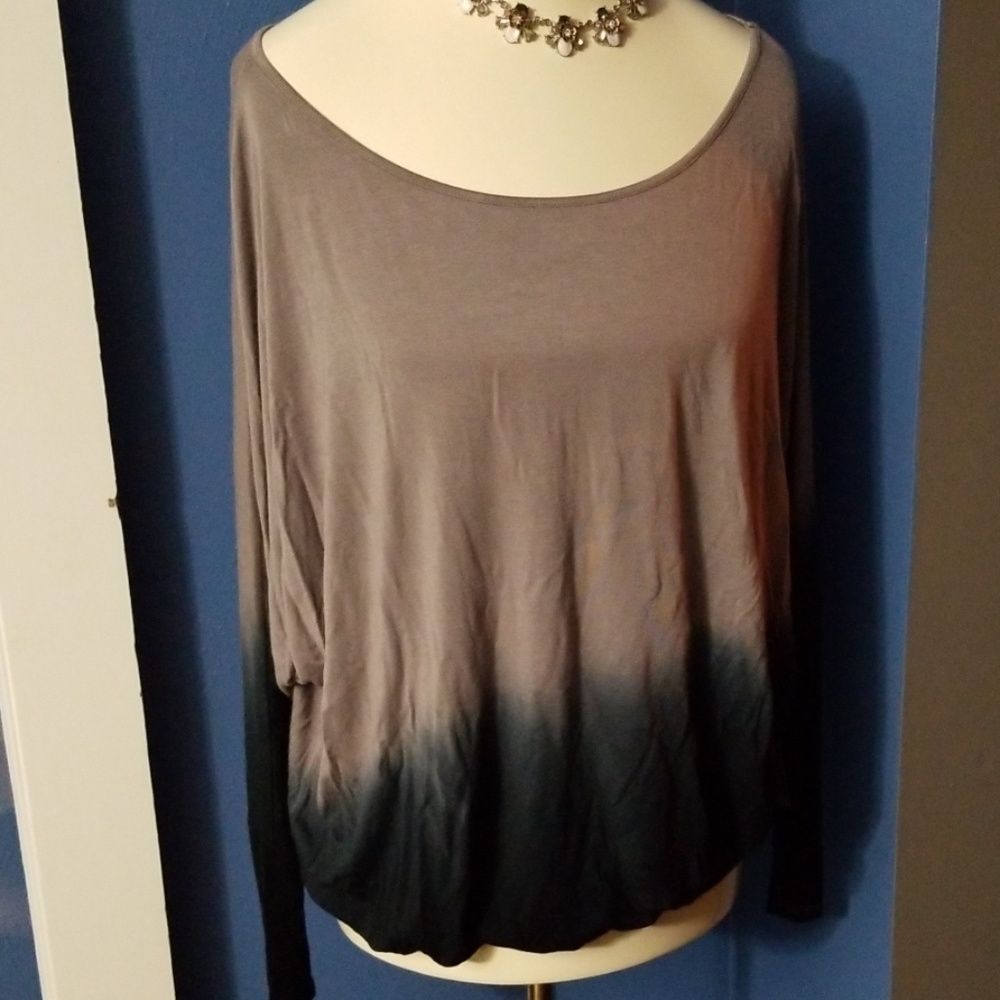 Ladies Medium top